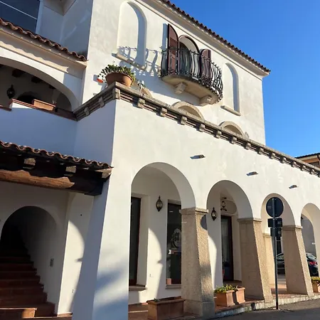 Casa Julia - Meraviglioso Attico Al Centro Di Budoni, Vista Mare - Appartement *