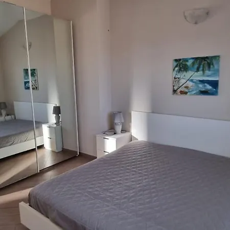 Casa Julia - Meraviglioso Attico Al Centro Di Budoni, Vista Mare -
