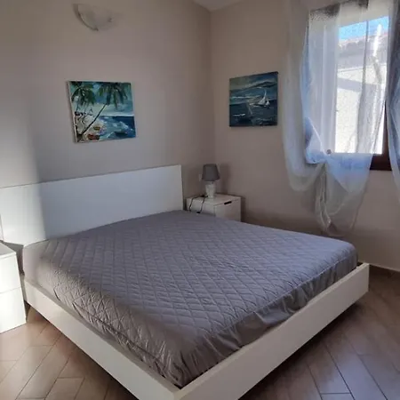Casa Julia - Meraviglioso Attico Al Centro Di Budoni, Vista Mare - *